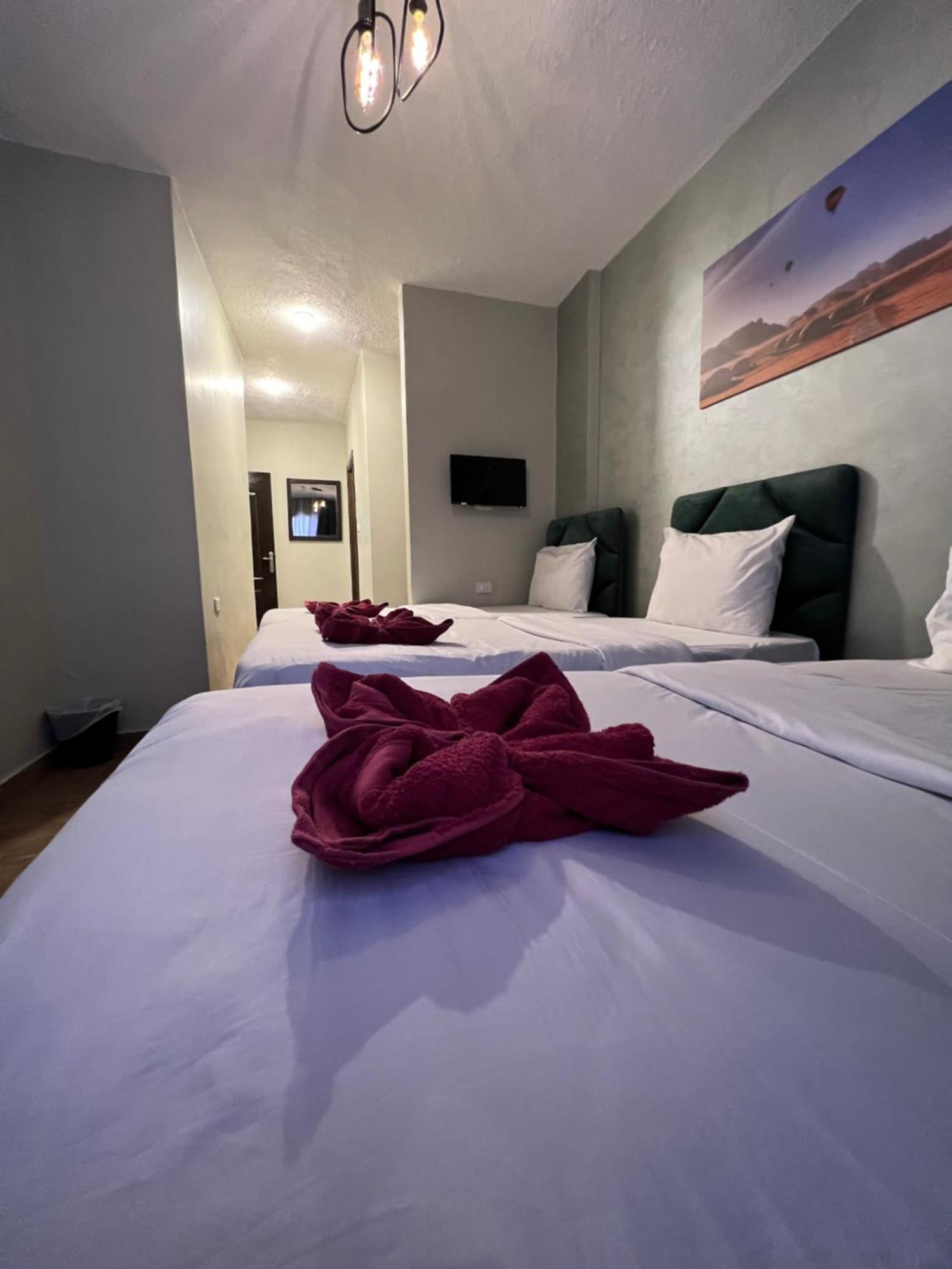 Hotel Sandra