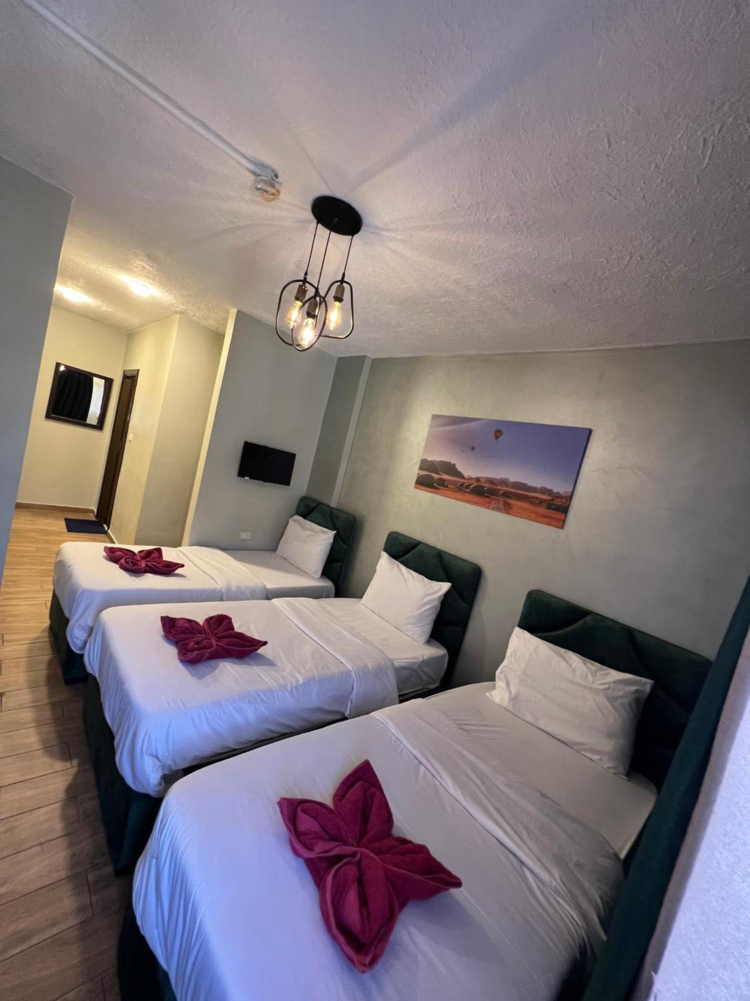 Hotel Sandra *